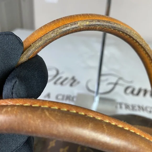 Louis Vuitton Monogram Canvas Tivoli PM Satchel - Picture 6 of 13